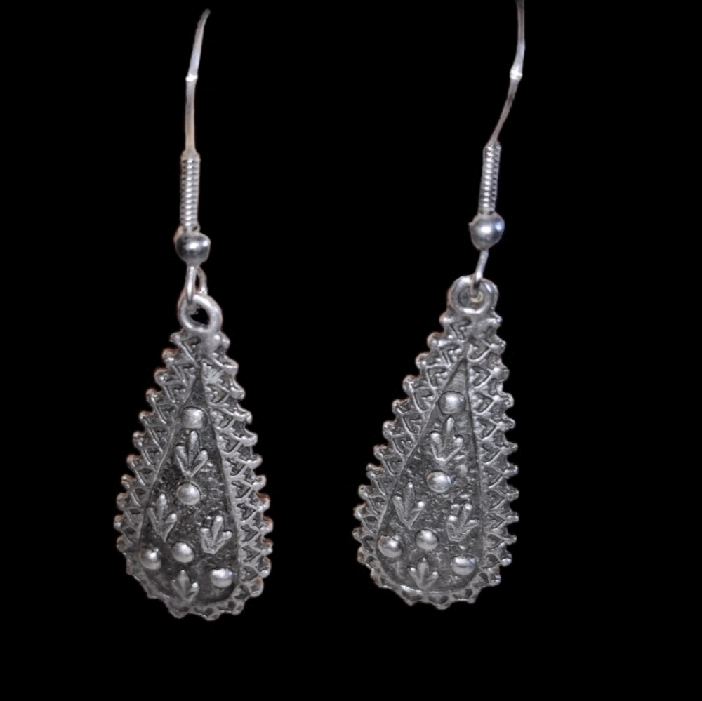 Vintage marcasite silver tone earrings